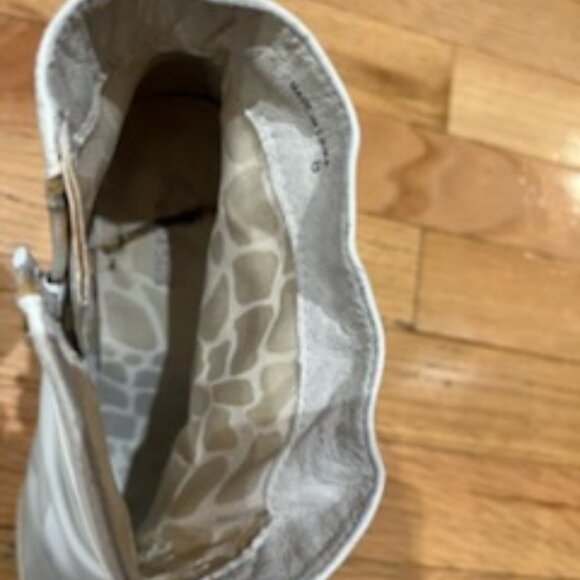 Women's High Heel White Boots - Picture 2 of 9